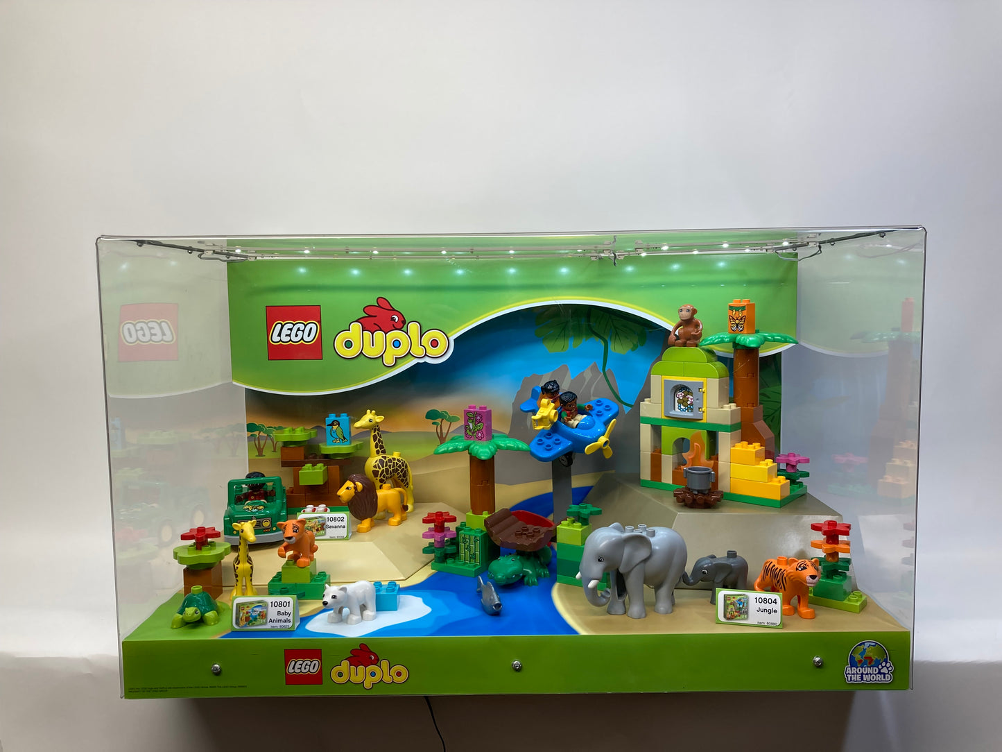 LEGO® Duplo Jungle & Baby Animals Store Display