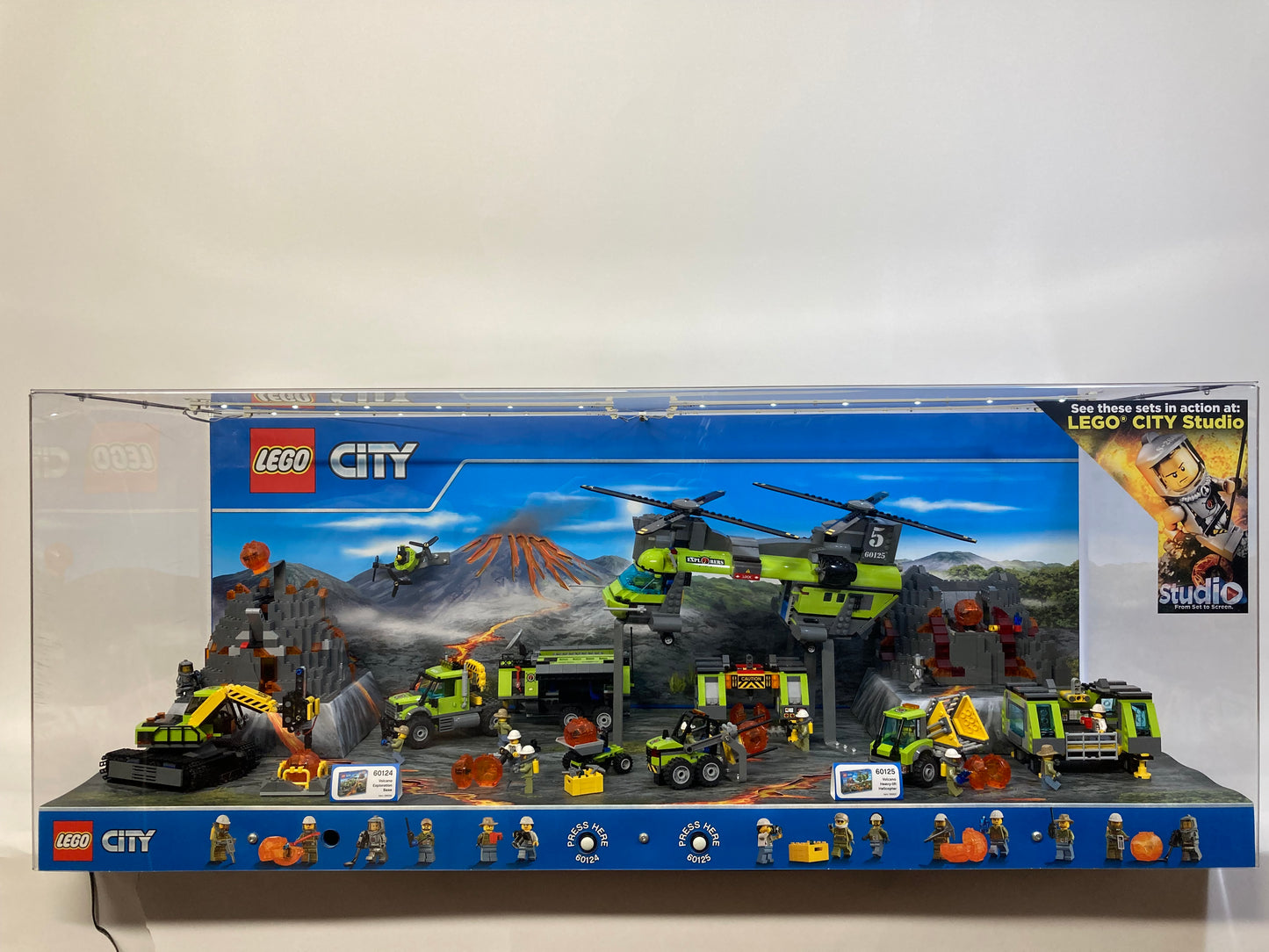 LEGO® City Volcano 60124 & 60125 Store Display